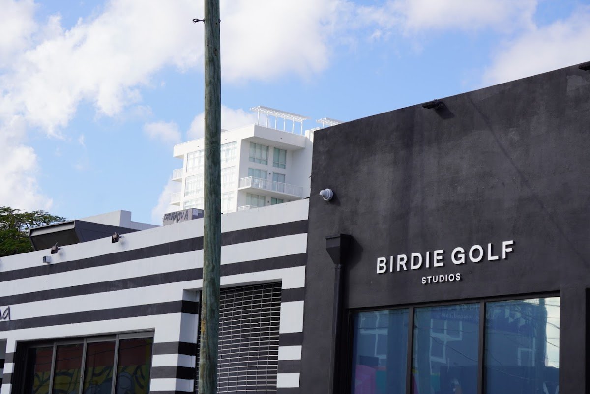 Birdie Golf Studios – golf course in Miami