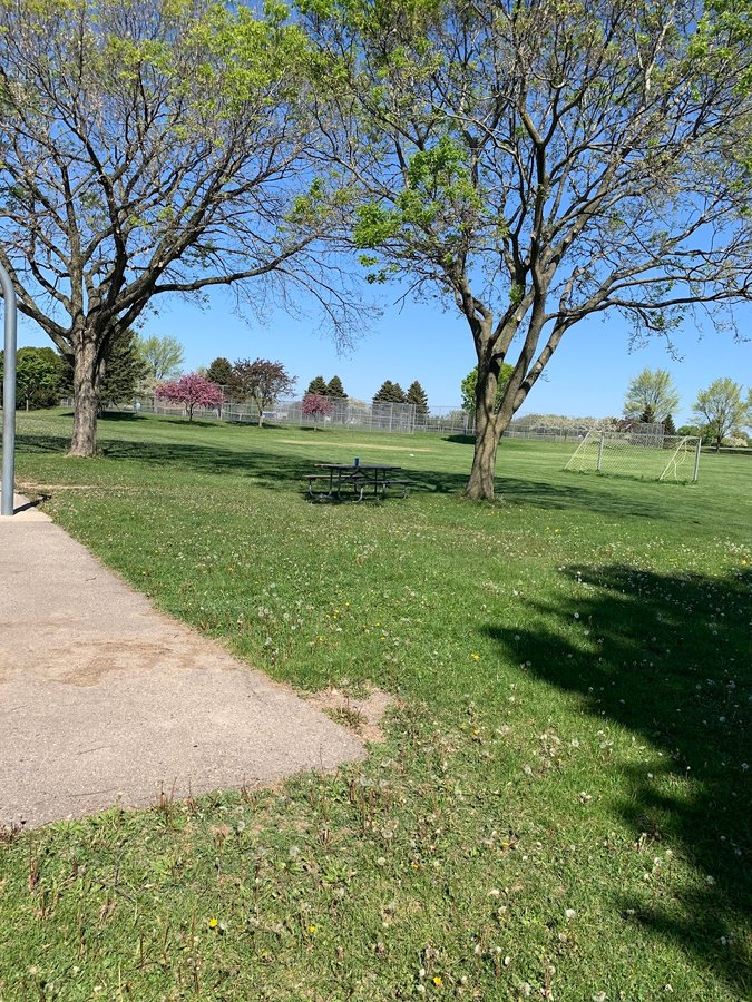 Reindahl (Amund) Park (Tennis Court)