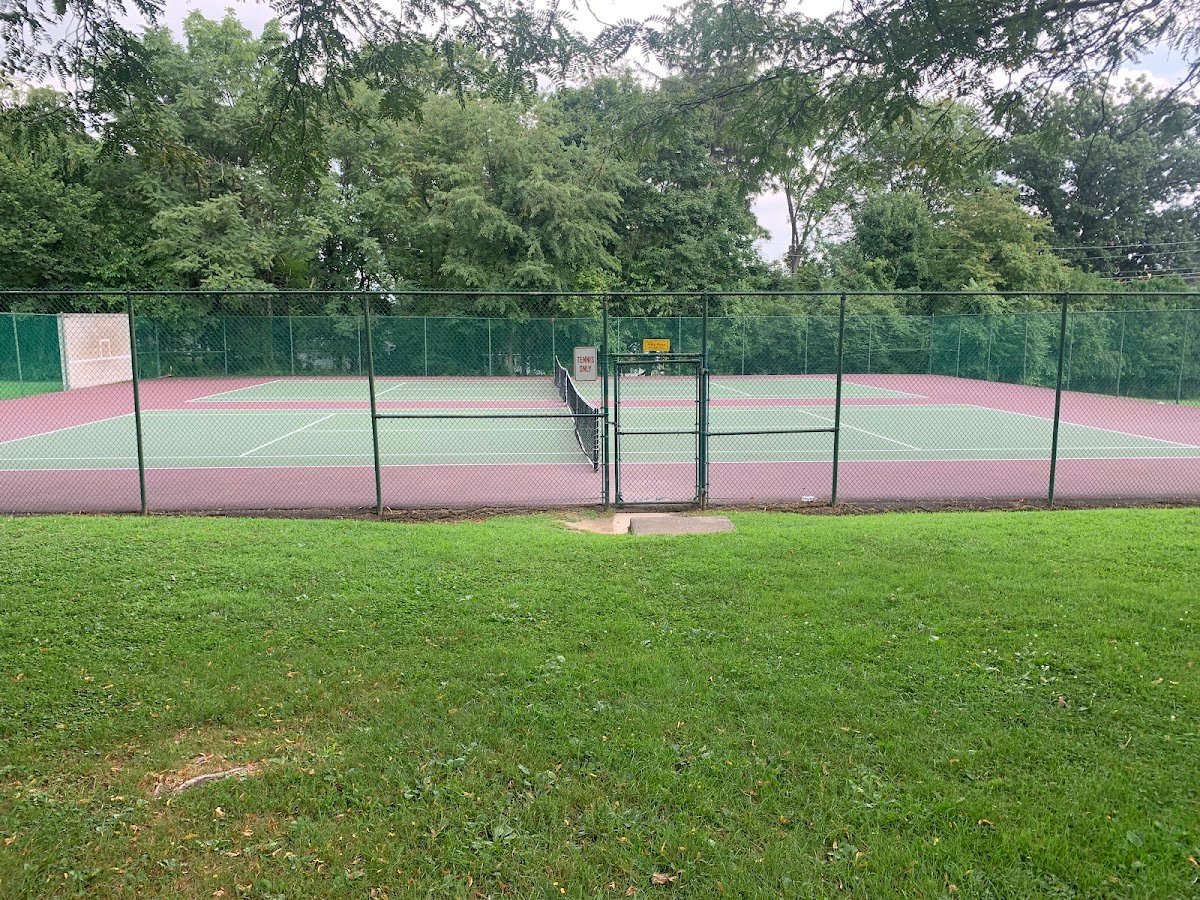 Veterans Memorial Park (Tennis Court)