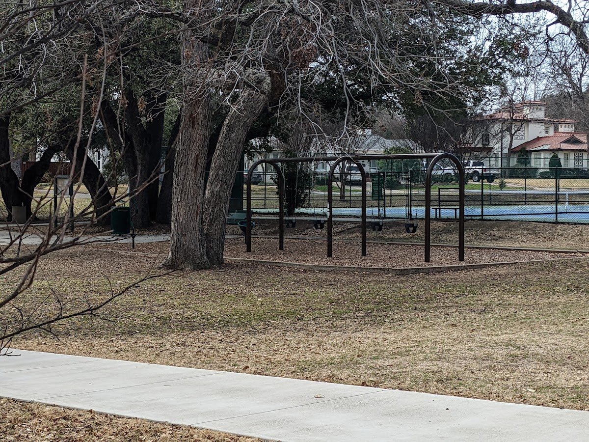 Monticello Park (Tennis Court)