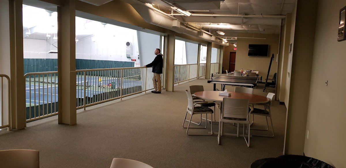 Western Racquet & Fitness Club