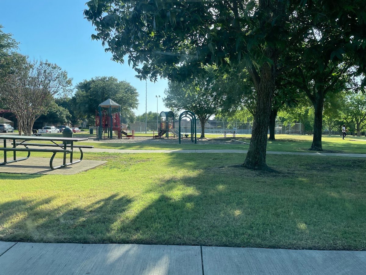 Old Renner Park (Tennis Court)