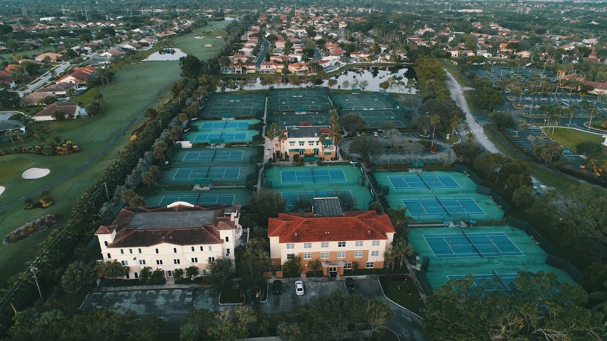 Evert Tennis Academy