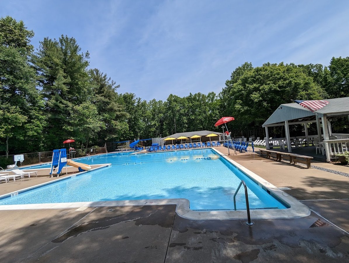 Cottontail Swim & Racquet Club (Tennis Court)