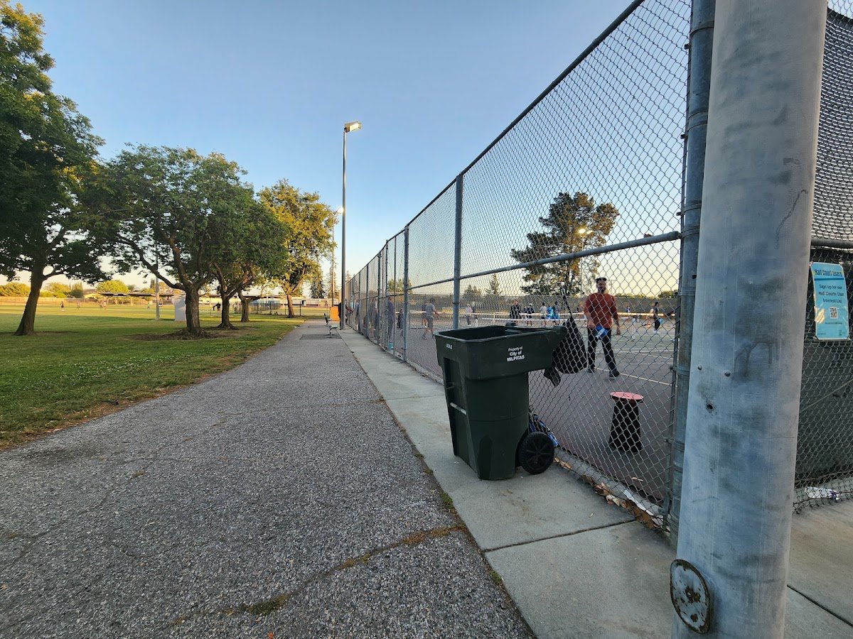 Hall Memorial Park
