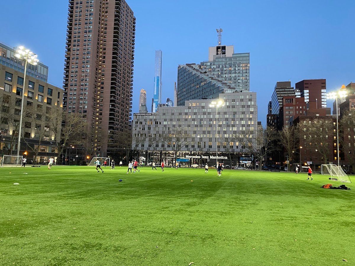 De Witt Clinton Park