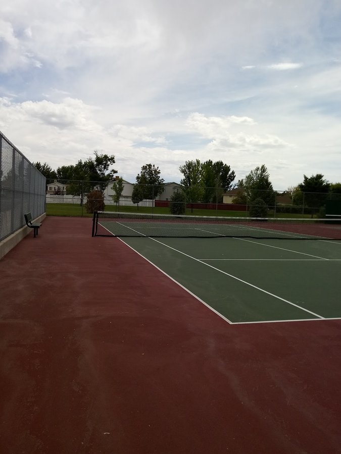 Chelsie Meadows Park (Tennis Court)