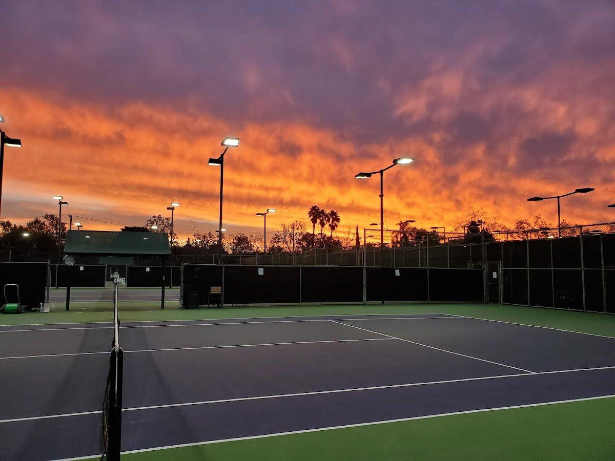 Los Angeles Tennis Club (Tennis Court)