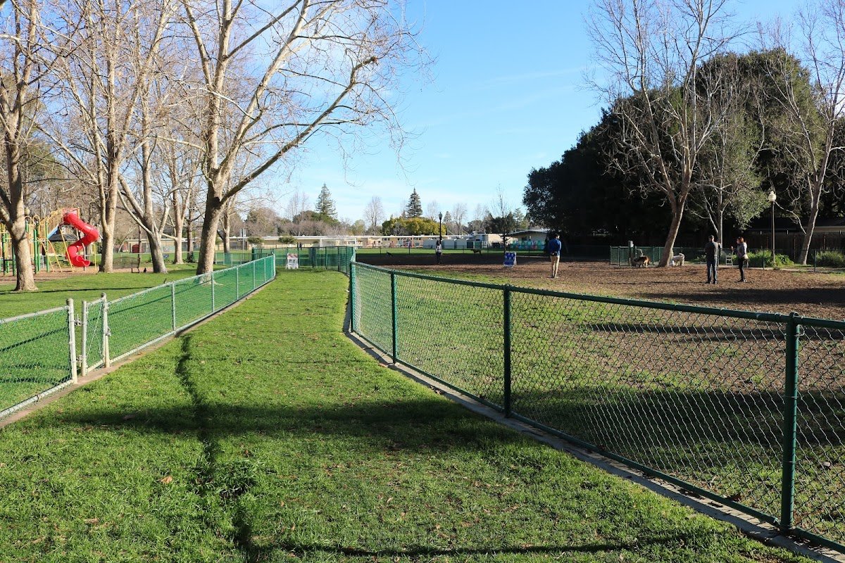Willow Oaks Park Tennis Courts
