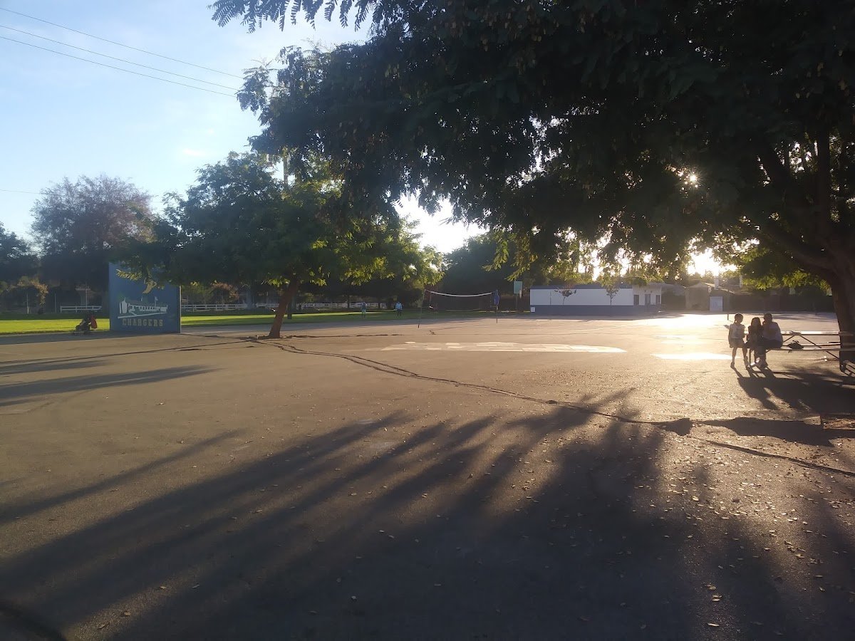 Thomas Edison Elementary (Tennis Court)