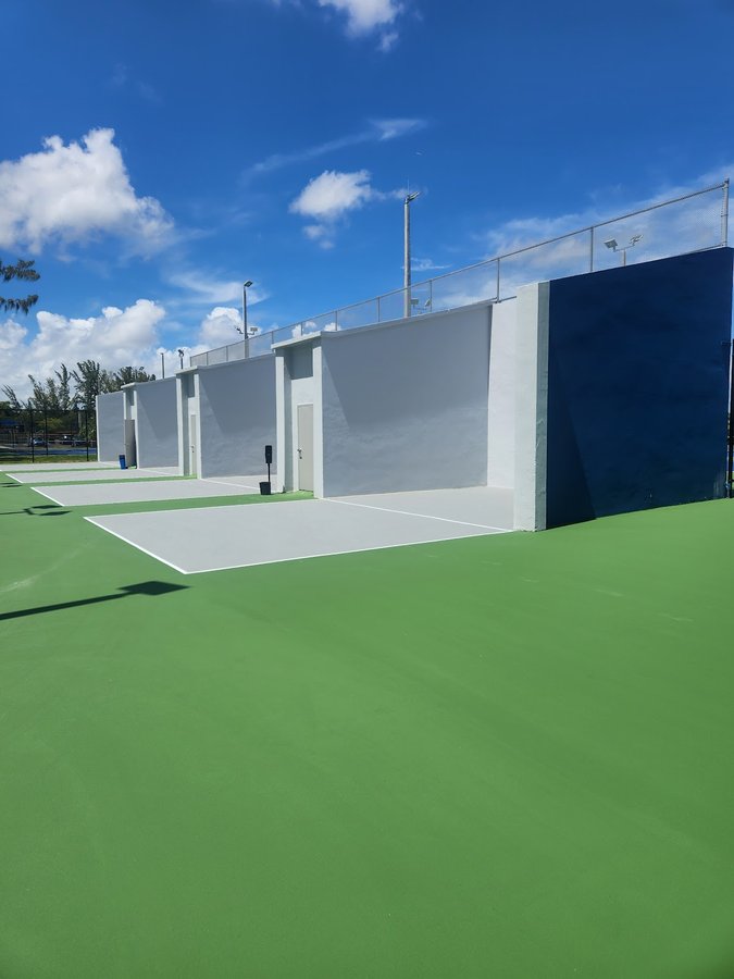 MDC Kendall Campus Tennis & Racquetball Courts