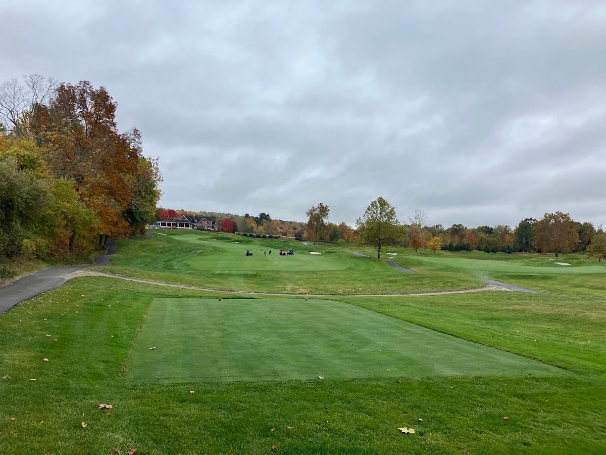 Holbrook Country Club Park (Tennis Court)