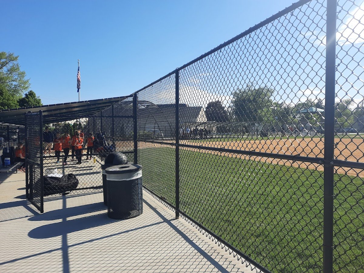 Piping Rock Memorial Park (Tennis Court)