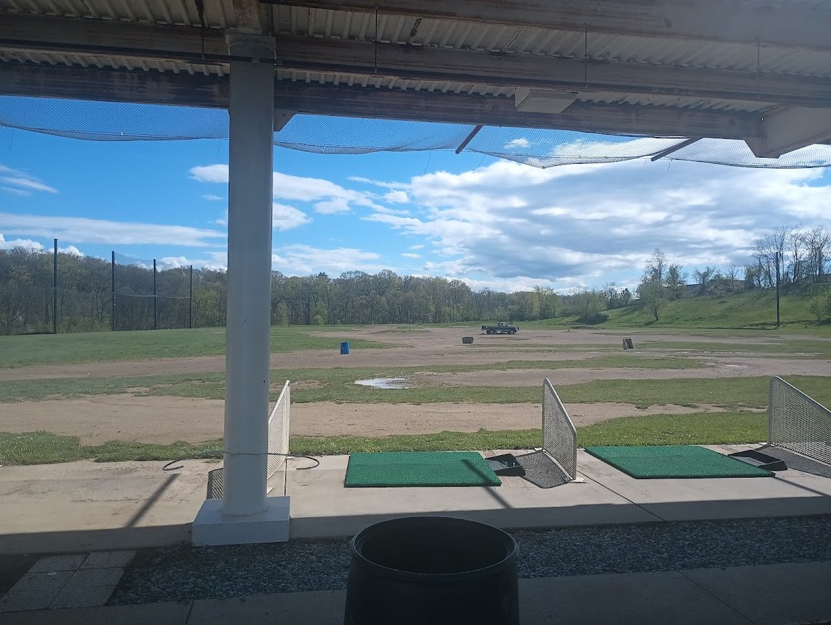 Bumble Bee Hollow Golf Center