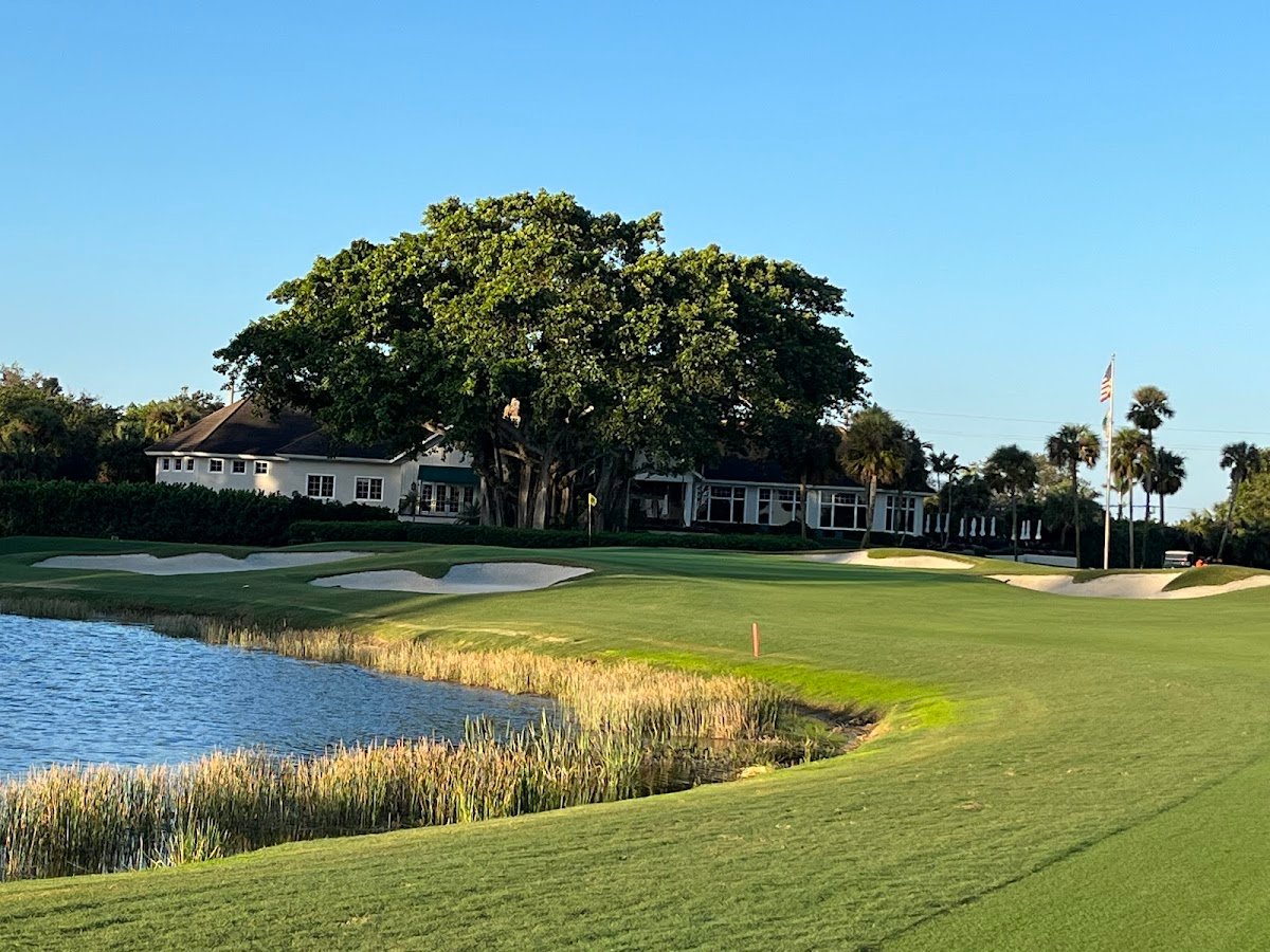 Hole-in-the-Wall Golf Club