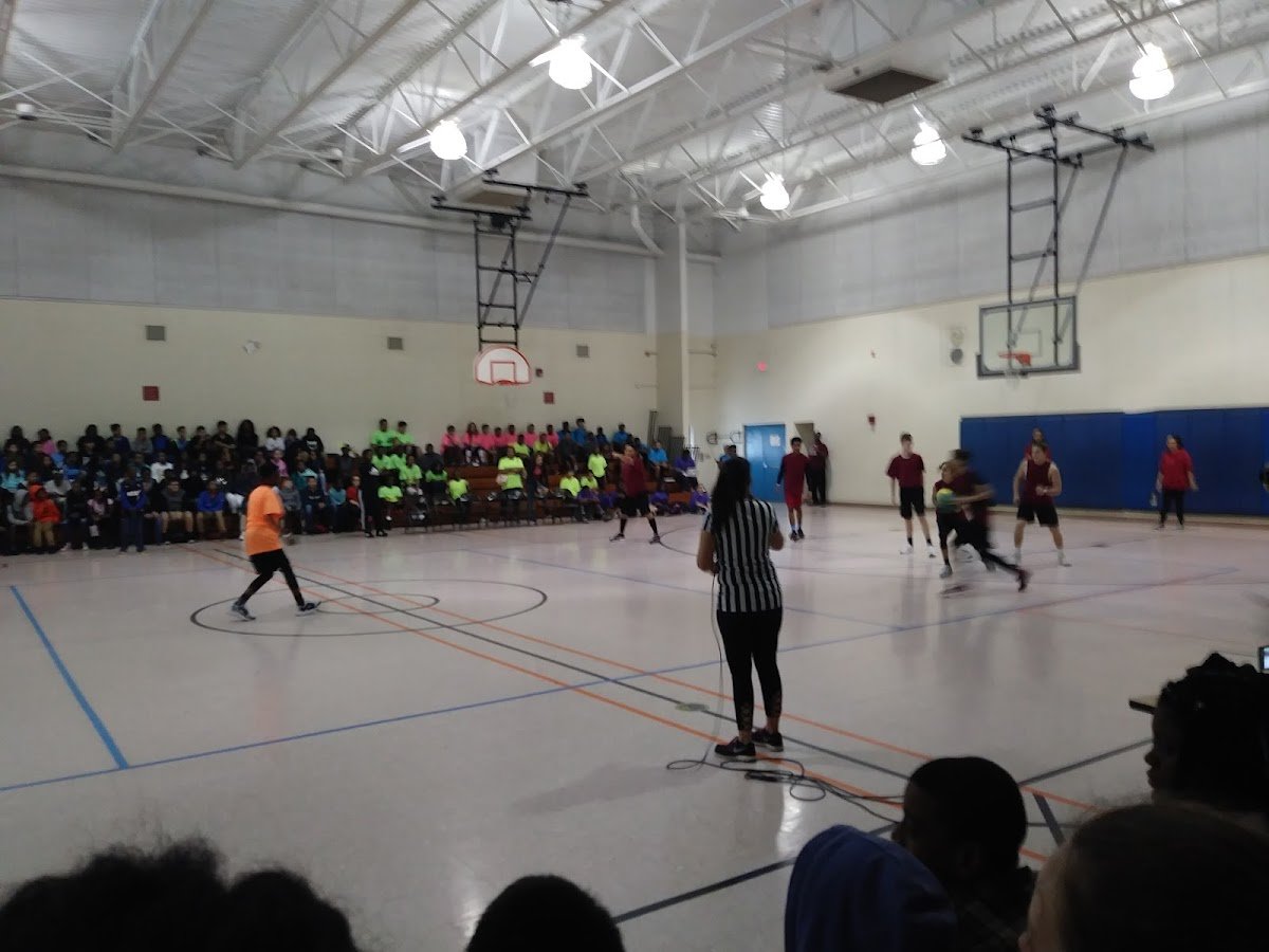 Westpine Middle School Tennis Courts (Tennis Court)