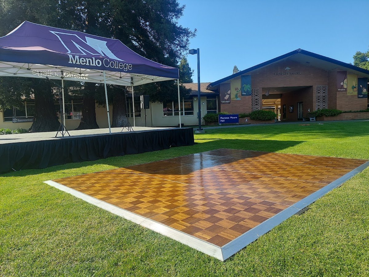 Menlo-Atherton High School Tennis Courts