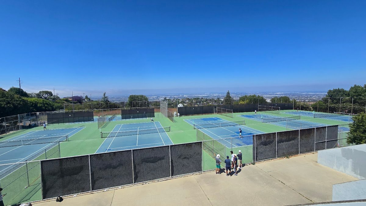 Palos Verdes Peninsula High School Tennis Courts