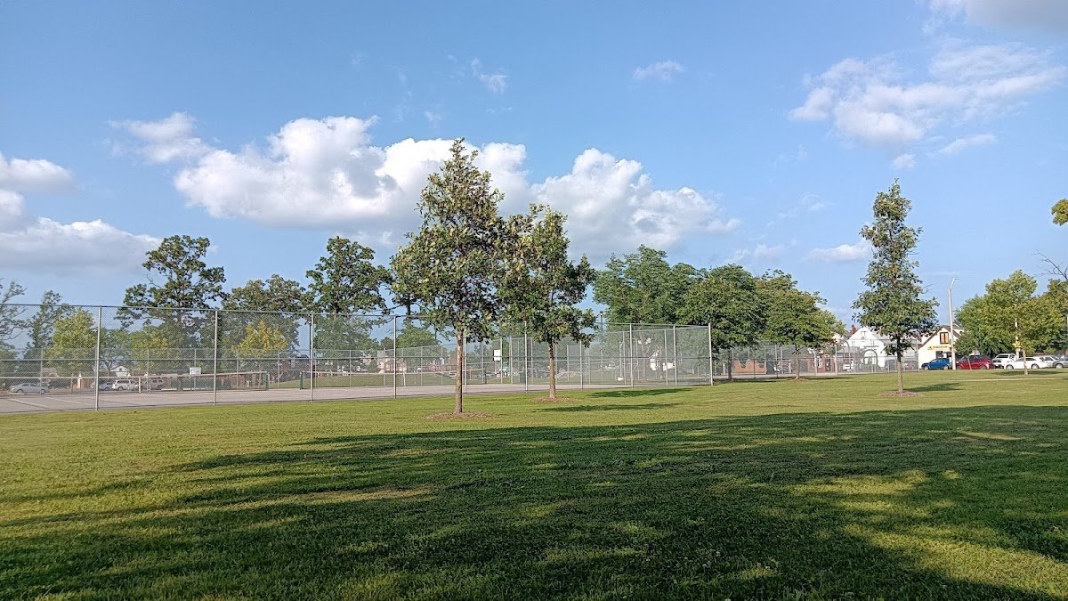 Parkdale Park Tennis Court