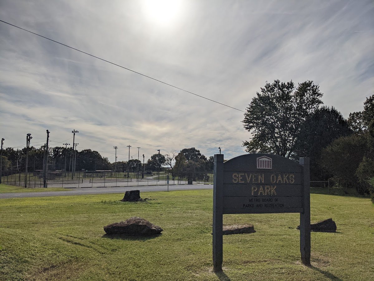 Seven Oaks Park (Tennis Court)
