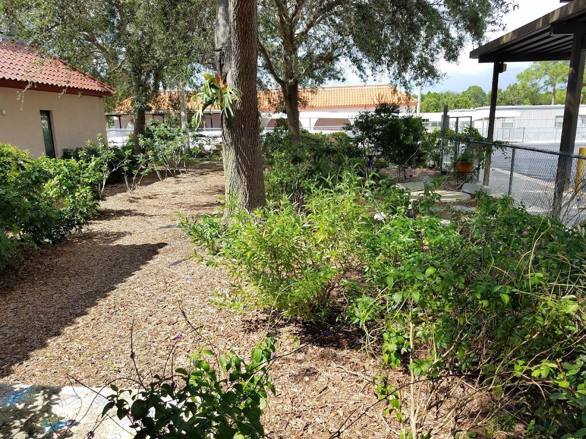 Naples Park Elementary School Tennis Courts