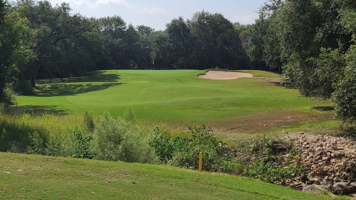 SilverHorn Golf Club