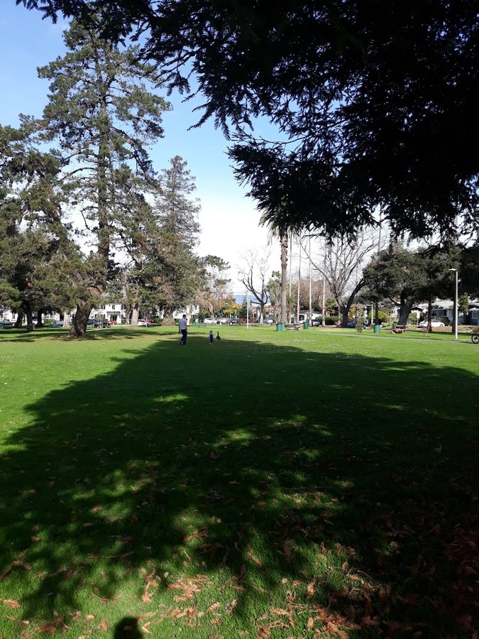 Washington Park Tennis Courts (740 Central Avenue)