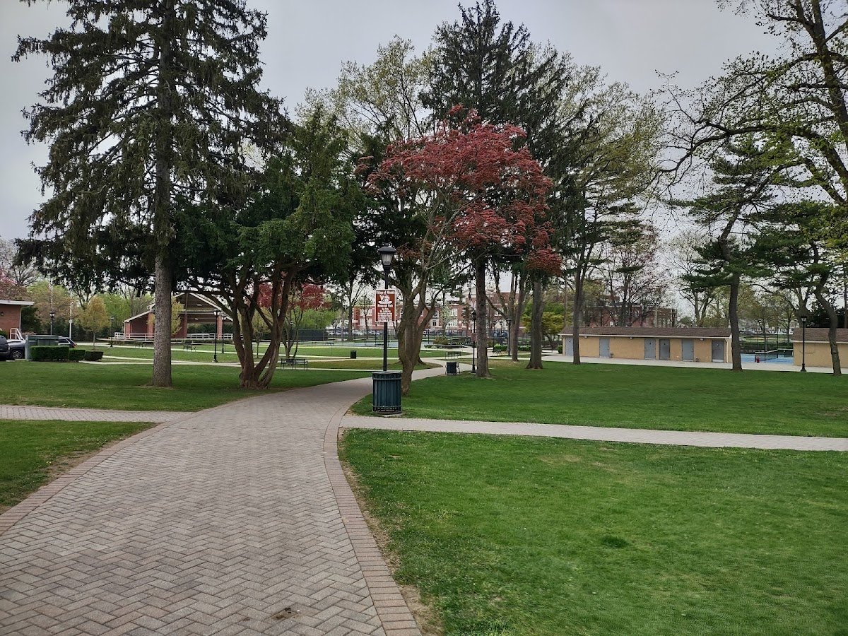 Mineola Memorial Park