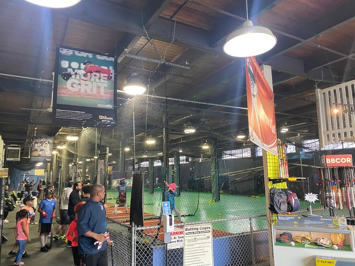 Lefty's Sports Academy