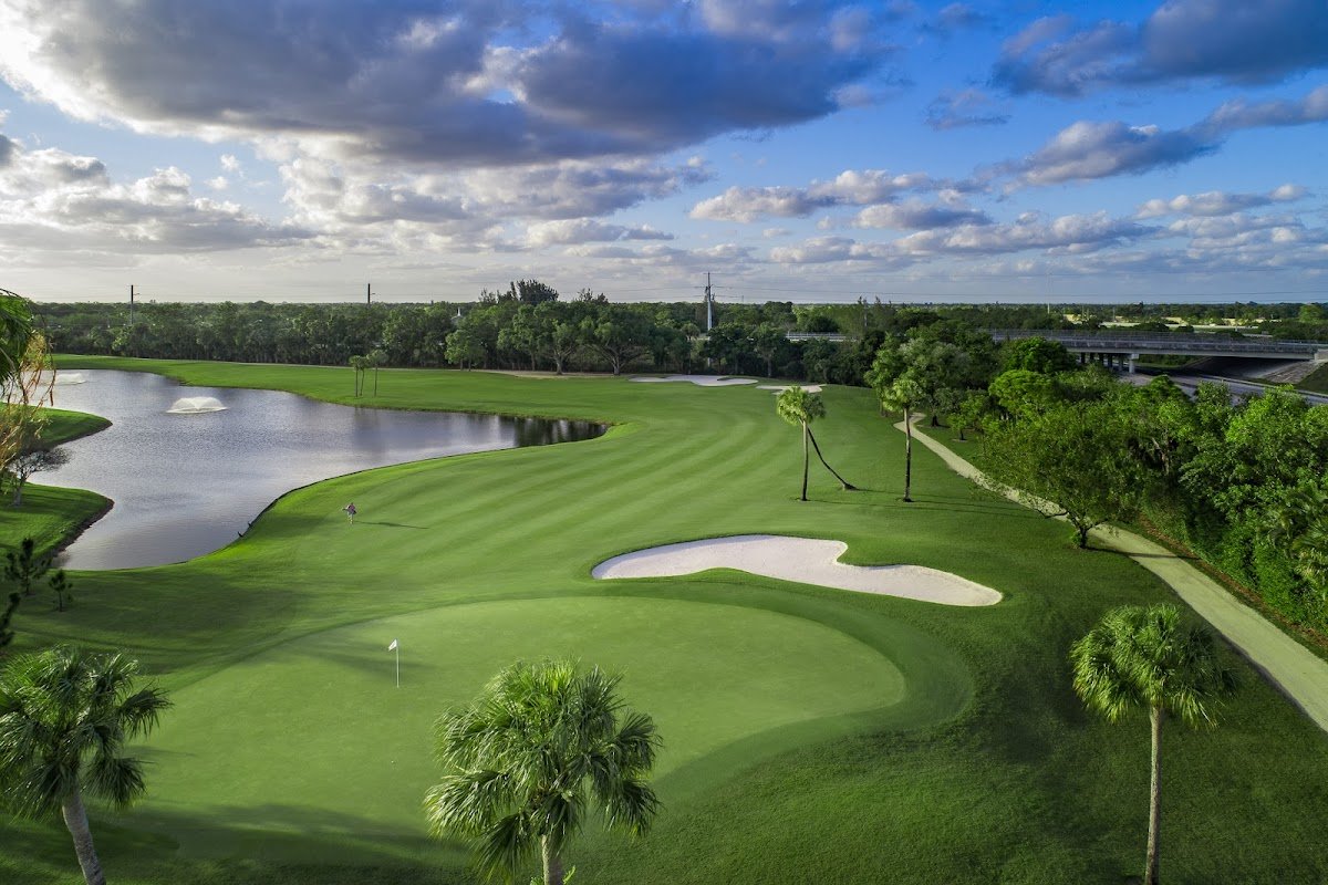 Eastpointe Country Club (Tennis Court)