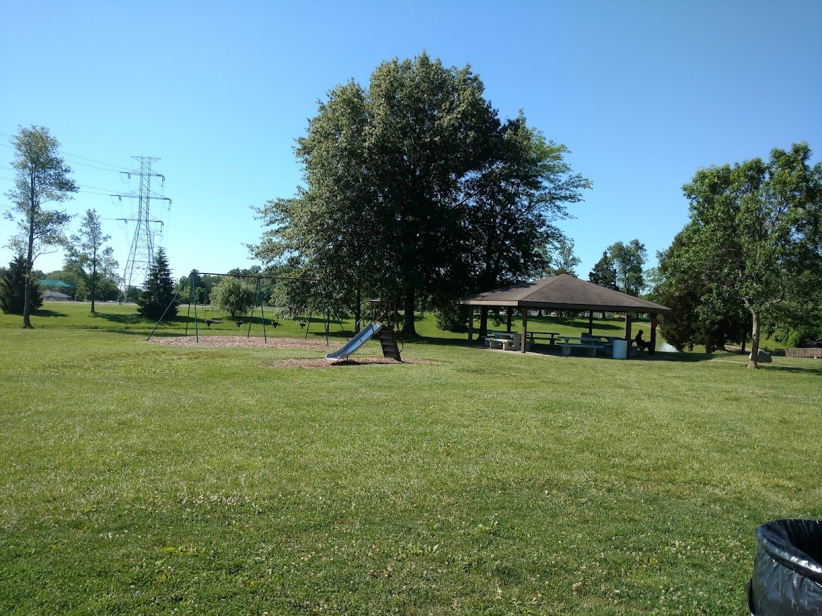 Landen Deerfield Park (Tennis Court)