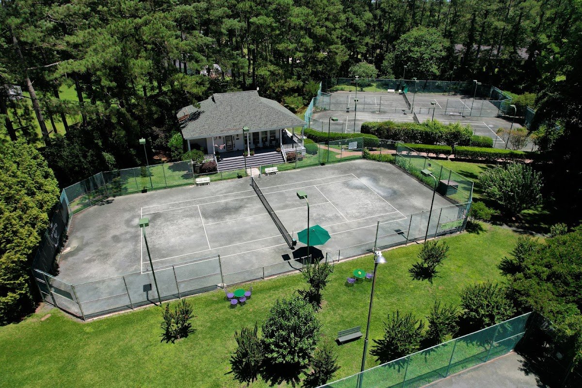 Baywood Racquet Club