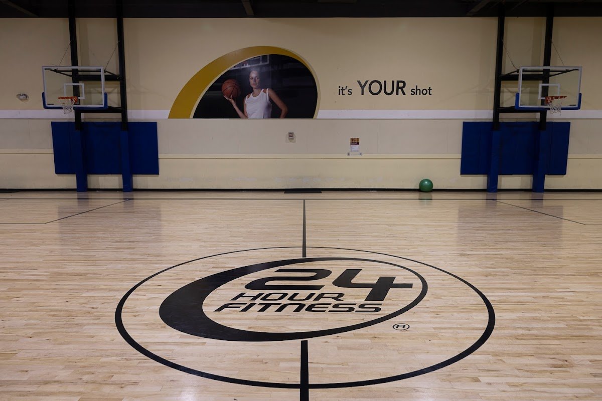 24 Hour Fitness - Richmond