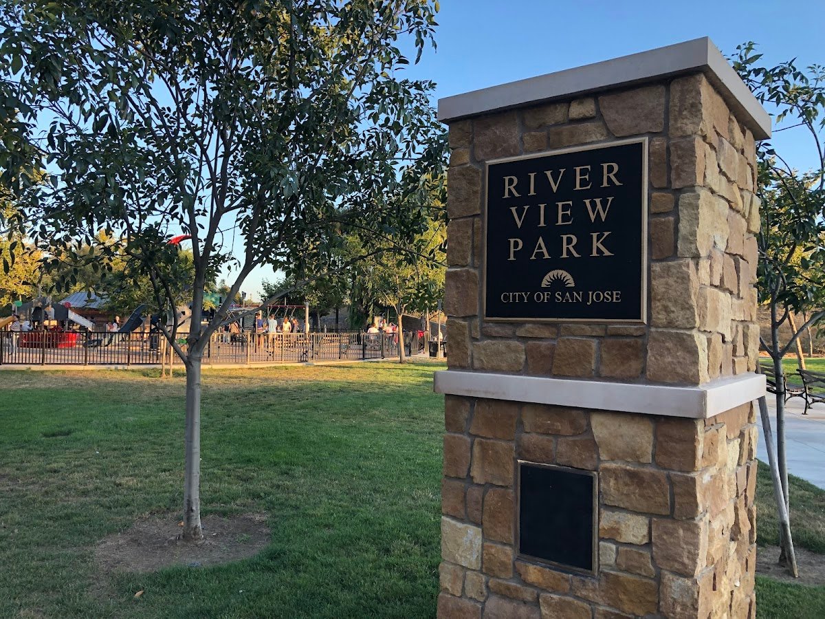 Riverview Park Tennis Courts
