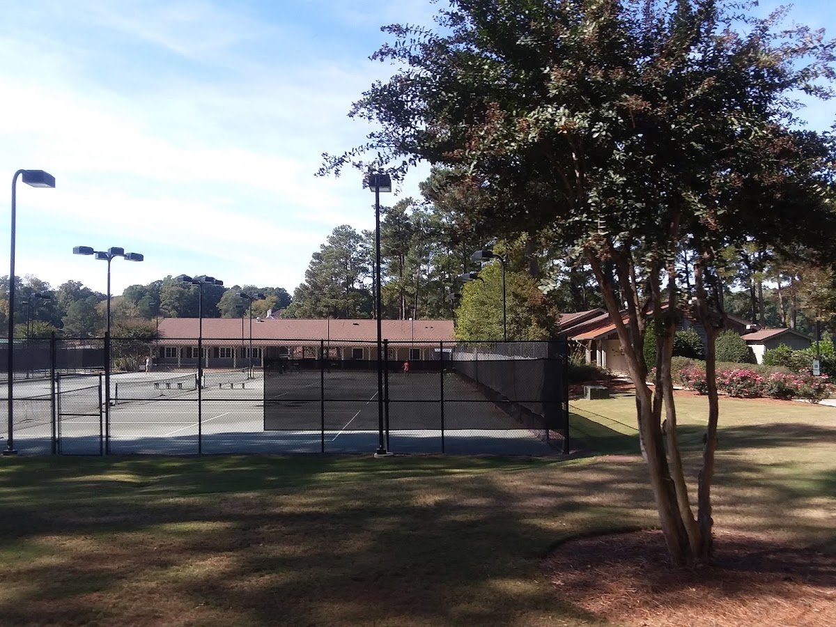 MacGregor Downs Country Club (Tennis Court)