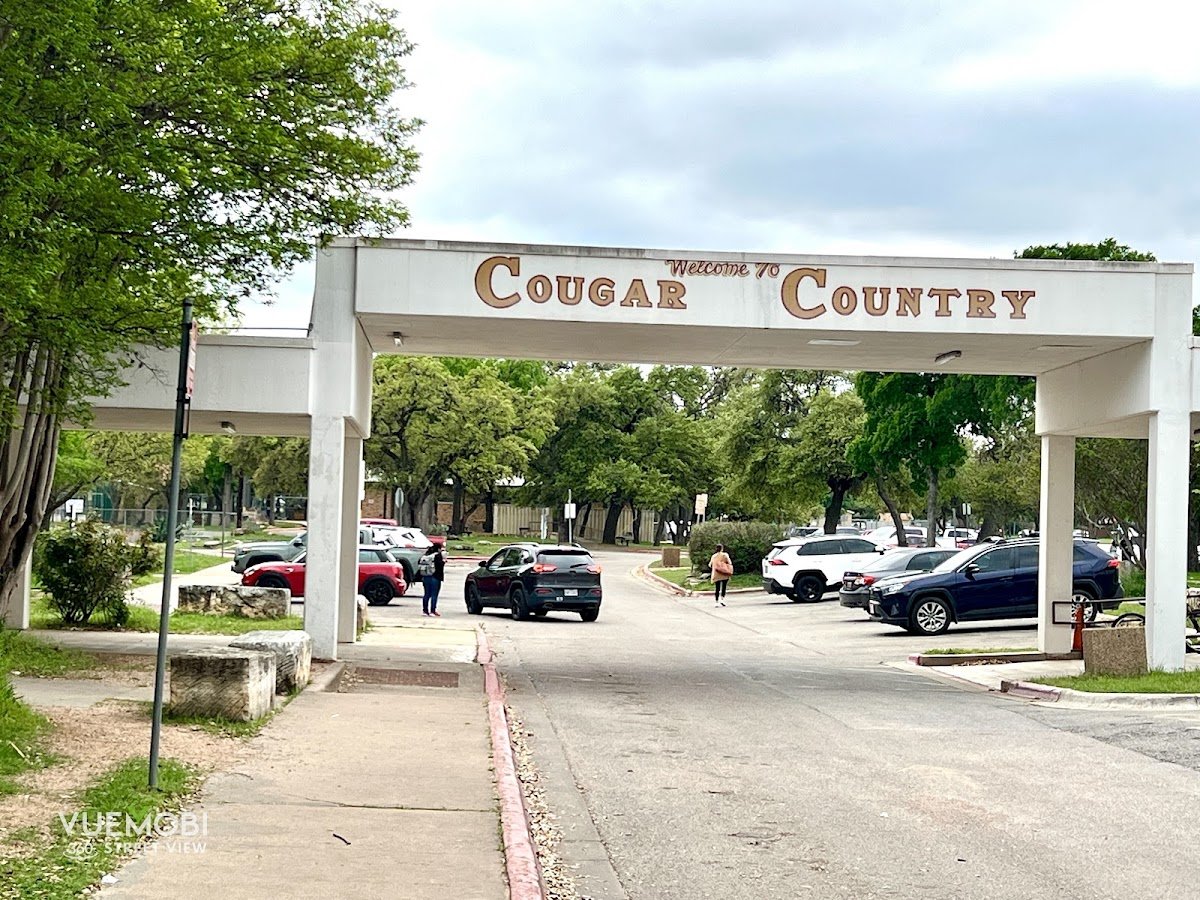 Crockett High School Tennis Courts – tennis court in Austin