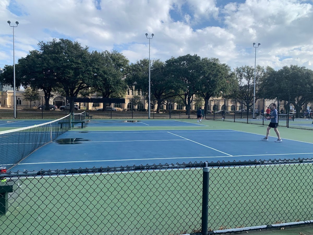 Cole Park – pickleball court in Dallas