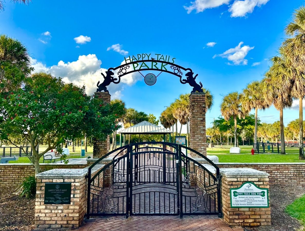 Happy Tails Dog Park at Seminole Park (Tennis Court)