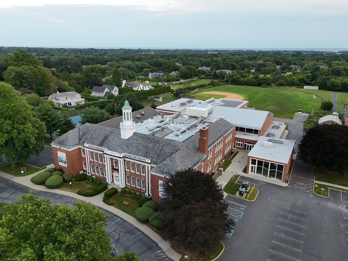 Bridgehampton School