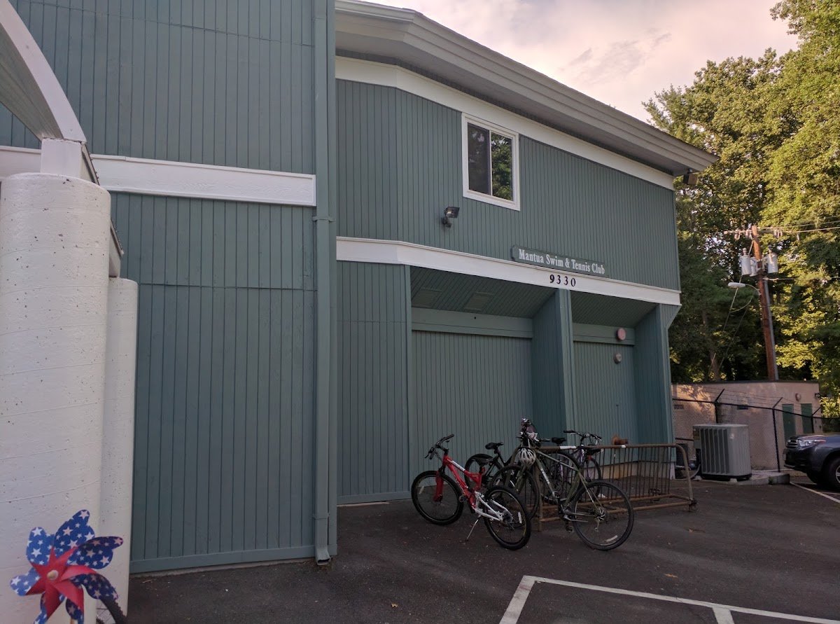 Mantua Swim and Tennis Club