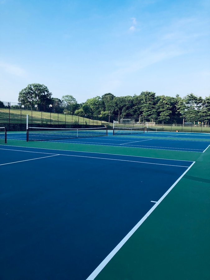 Roslyn Middle School