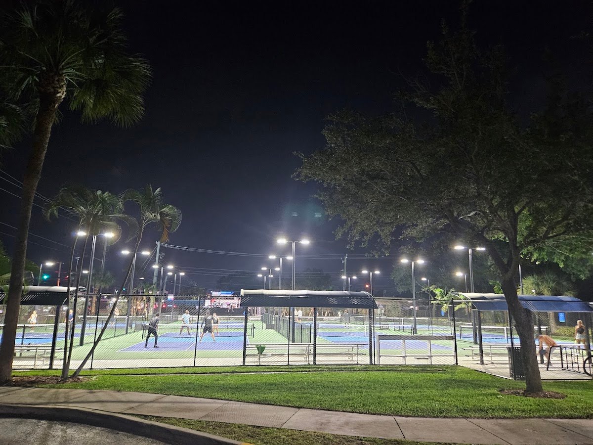 Norwood Pines Park (Tennis Court)