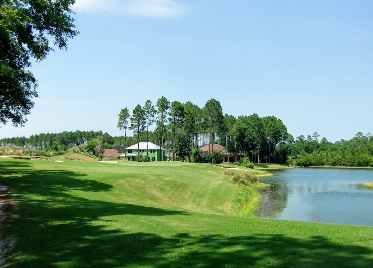 The Golf Club at North Hampton