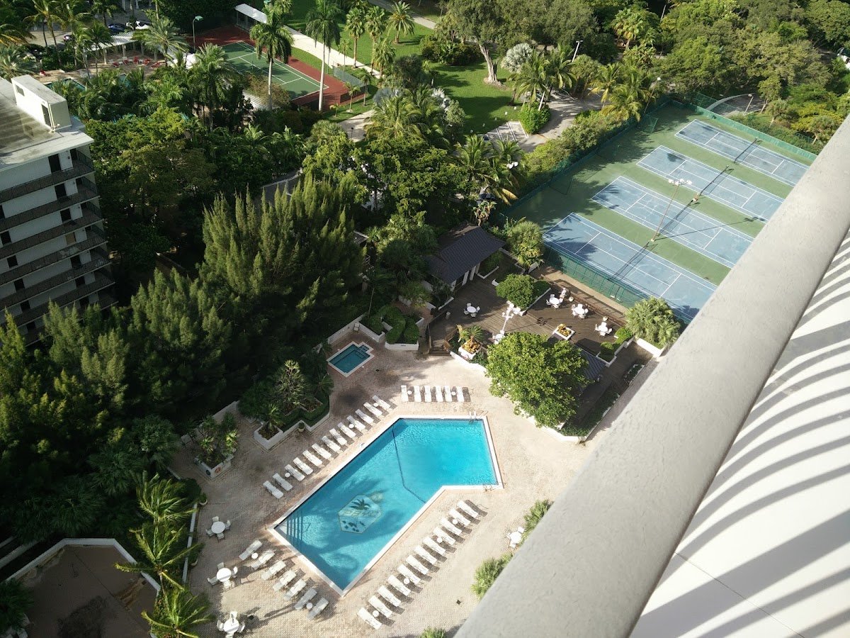 Palm Bay Club & Marina