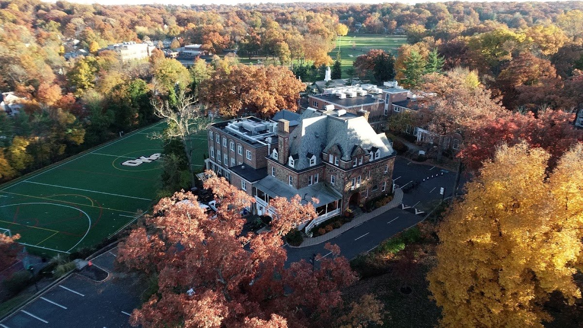 Oak Knoll School of the Holy Child