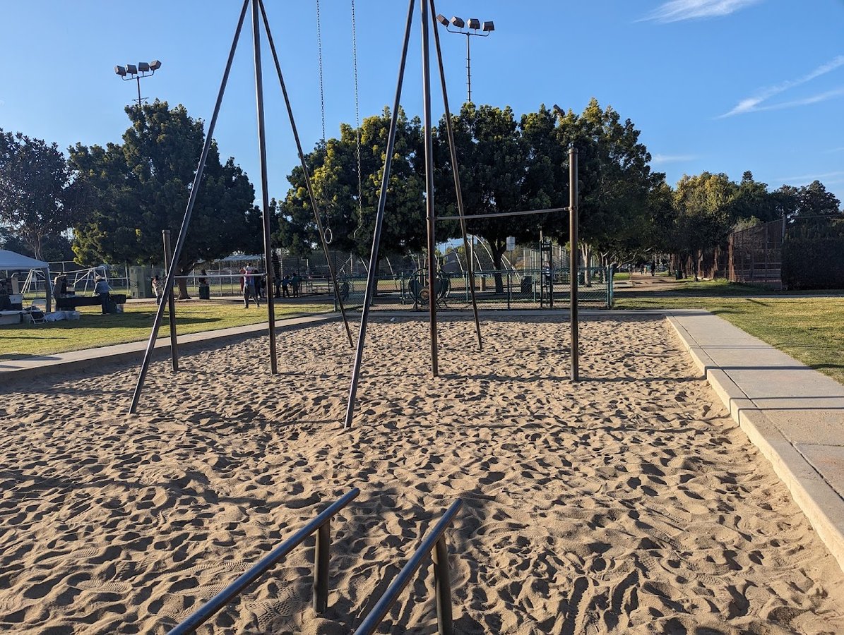 Studio City Recreation Center (Tennis Court)