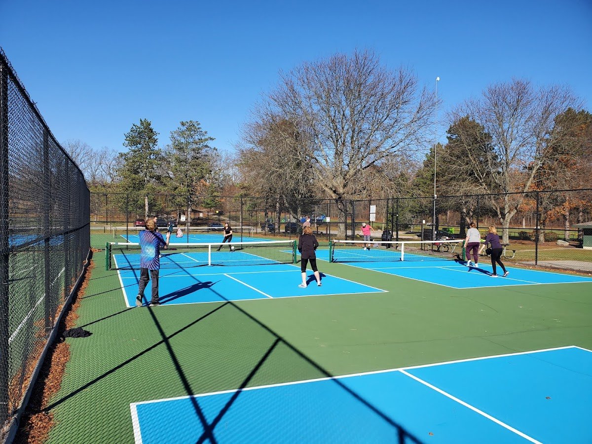 Gilbert Willis Park (Tennis Court)