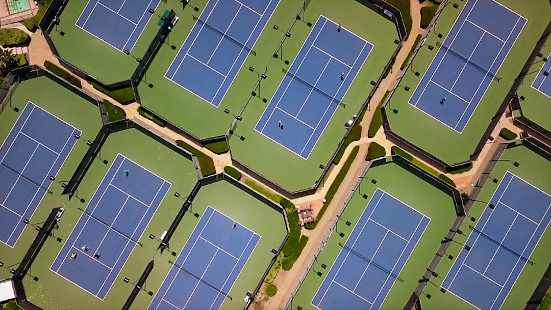 San Diego Tennis & Racquet Club (Tennis Court)