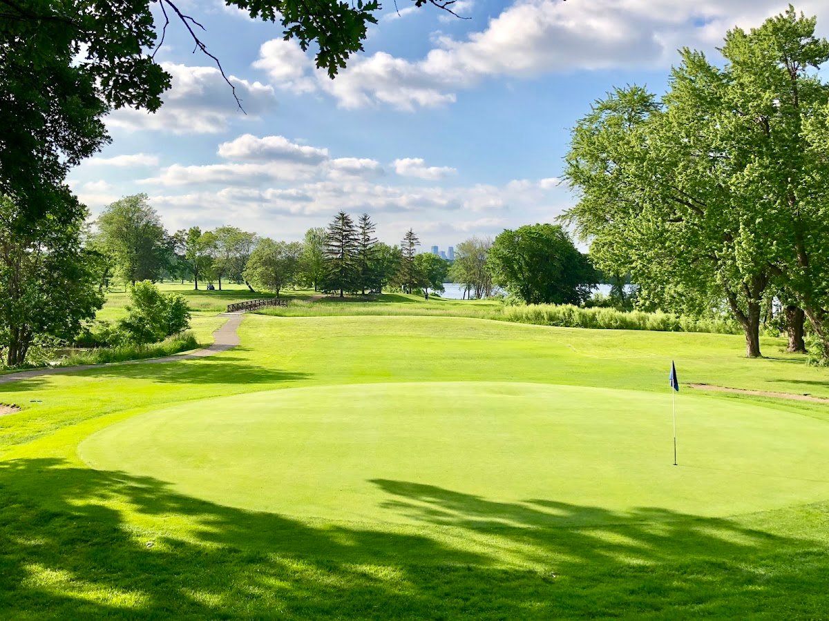Hiawatha Golf Club
