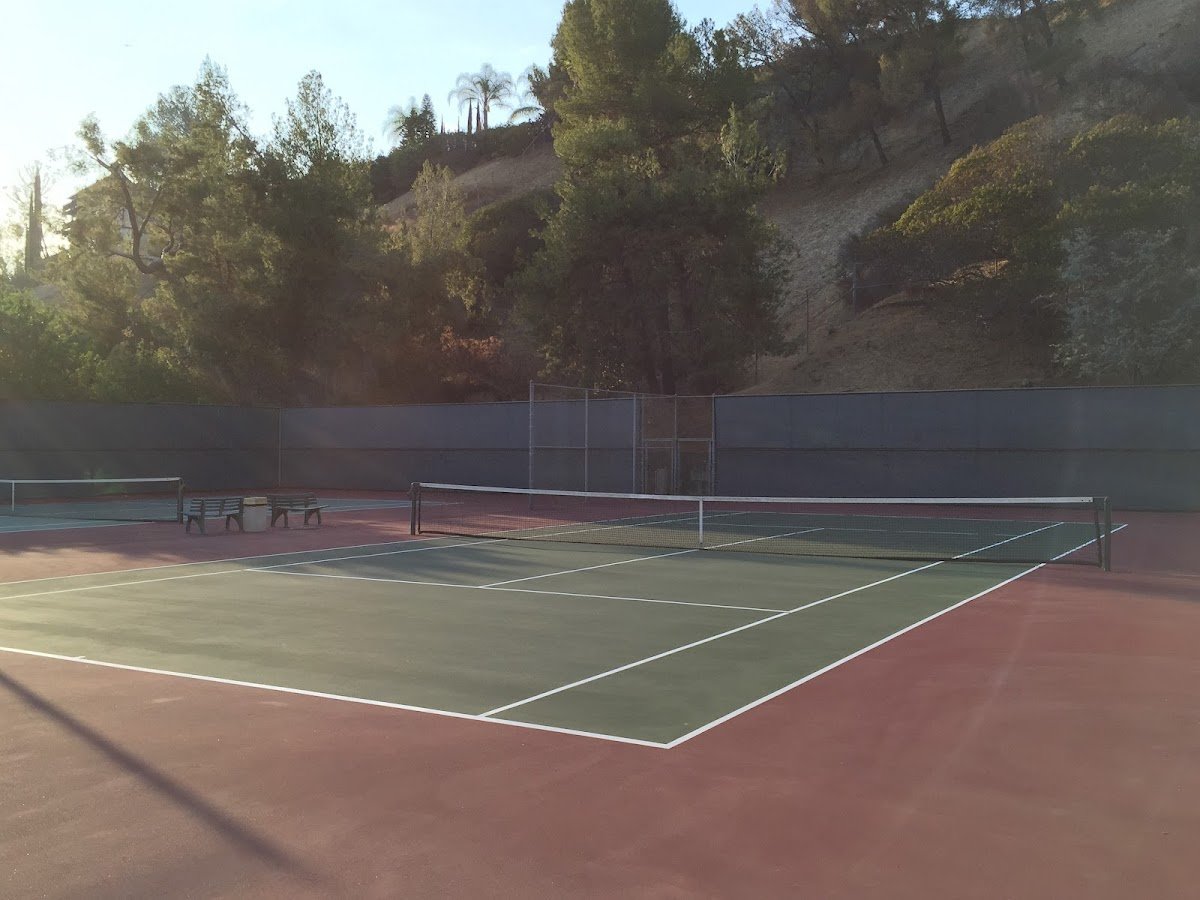 Lake Encino Racquet Club (Tennis Court)
